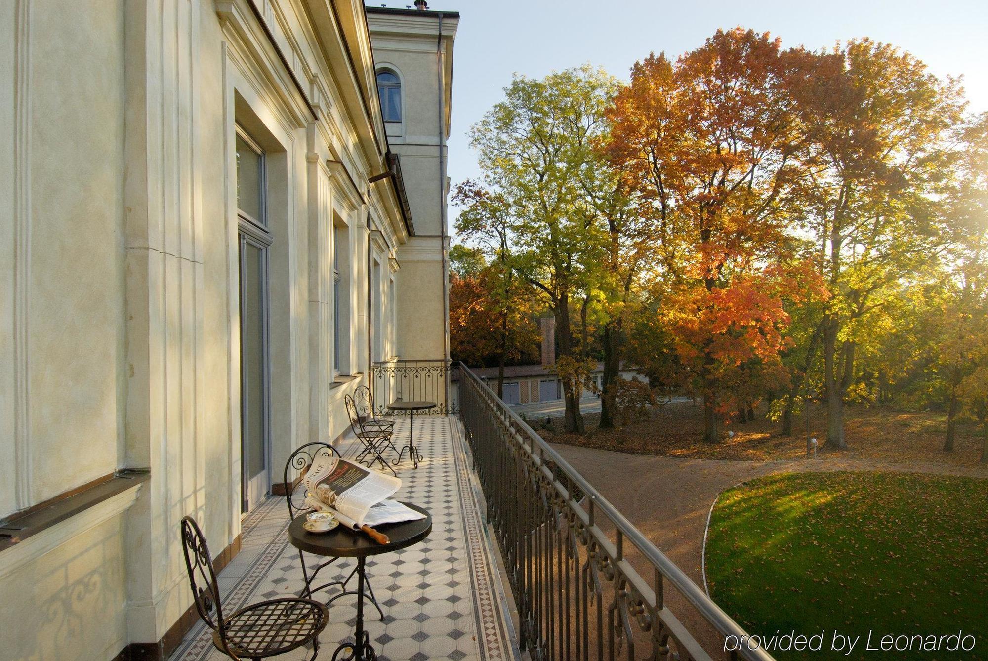 Chateau Mcely Екстер'єр фото