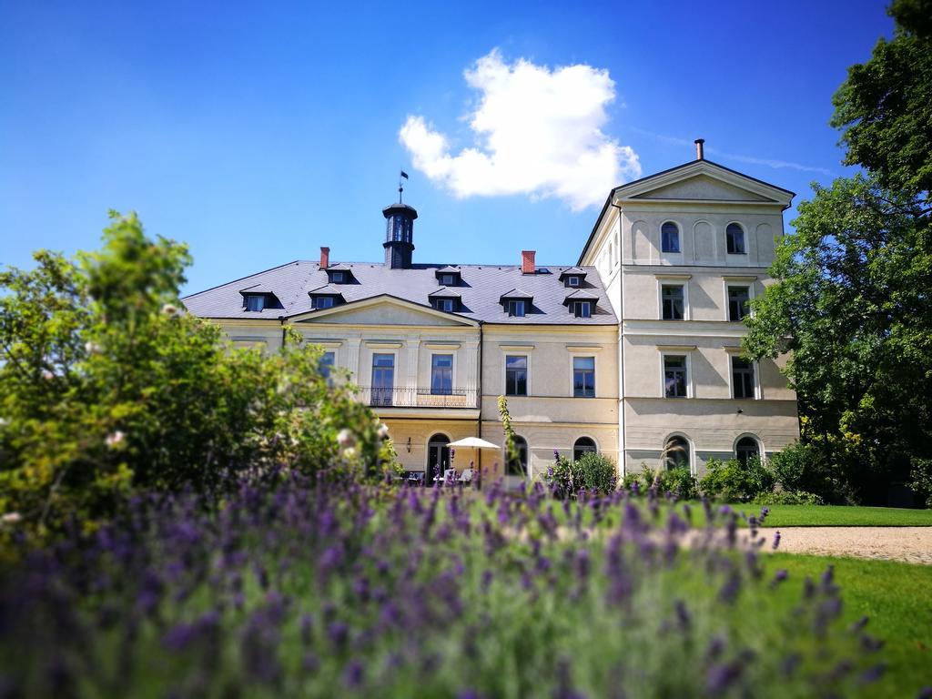 Chateau Mcely Екстер'єр фото